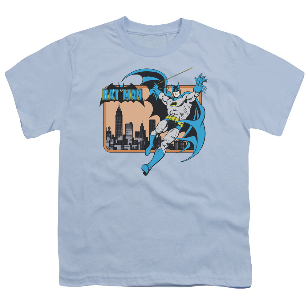 DC BATMAN/BATMAN IN THE CITY - S/S YOUTH 18/1 - LIGHT BLUE