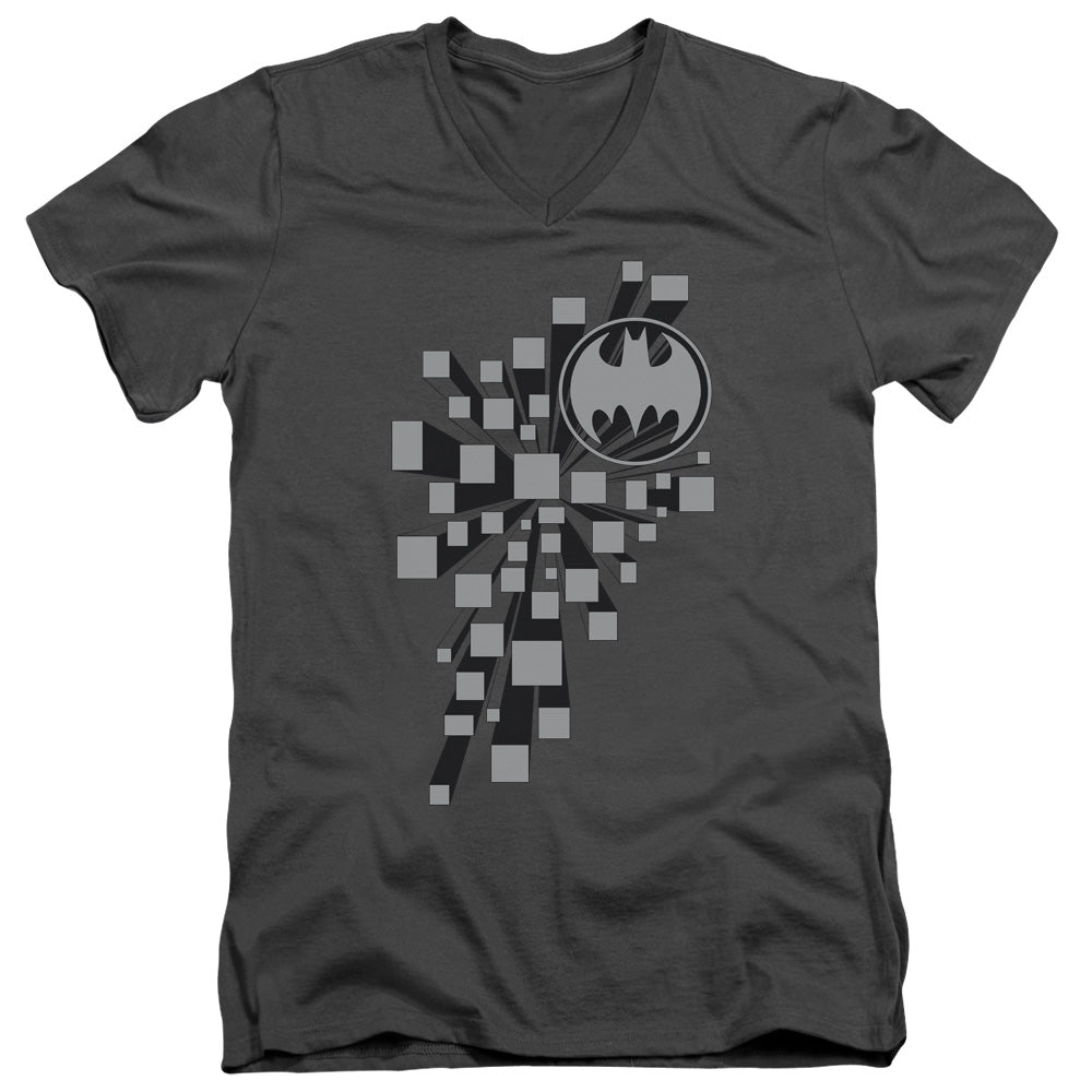 BATMAN/GOTHAM 3D - S/S ADULT V-NECK 30/1 - CHARCOAL