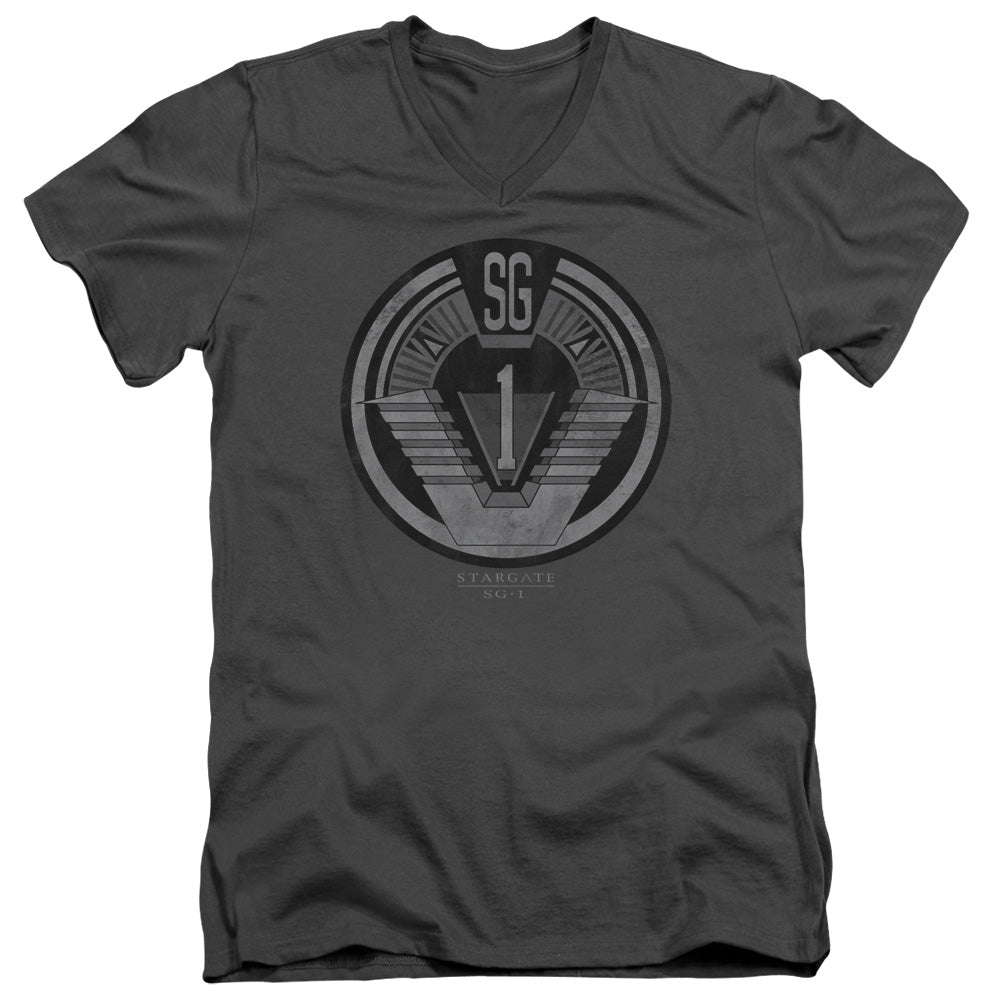 SG1/TEAM BADGE - S/S ADULT V-NECK 30/1 - CHARCOAL