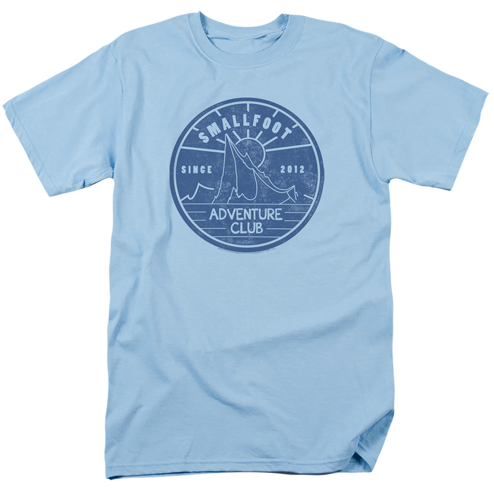 SMALLFOOT/ADVENTURE CLUB - S/S ADULT 18/1 - LIGHT BLUE