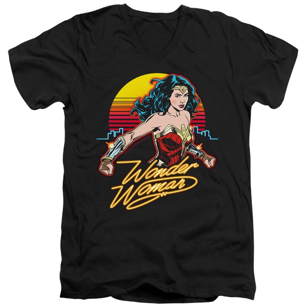 WONDER WOMAN 84/SKYLINE - S/S ADULT V-NECK 30/1 - BLACK