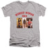 WONDER WOMAN 84/COLLEGIATE MONTAGE - S/S ADULT V-NECK 30/1 - ATHLETIC HEATHER